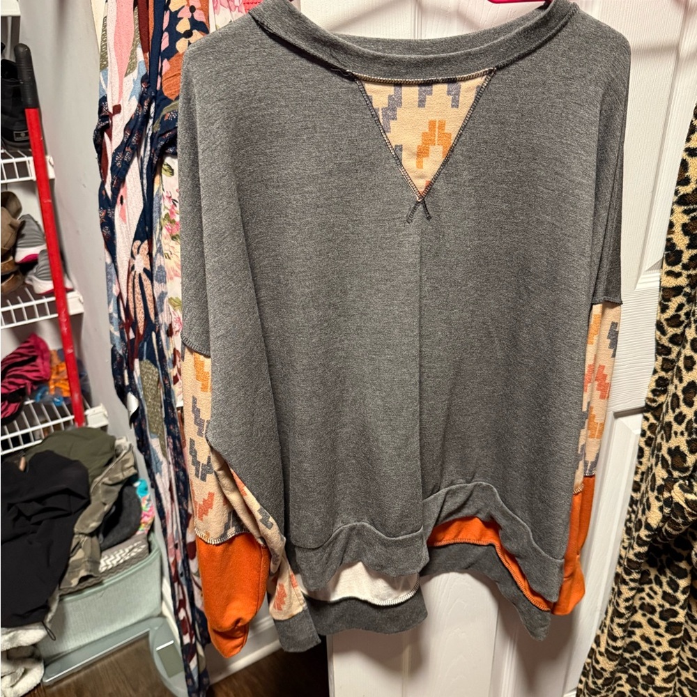 Gray and Orange Patterned Sweatshirt